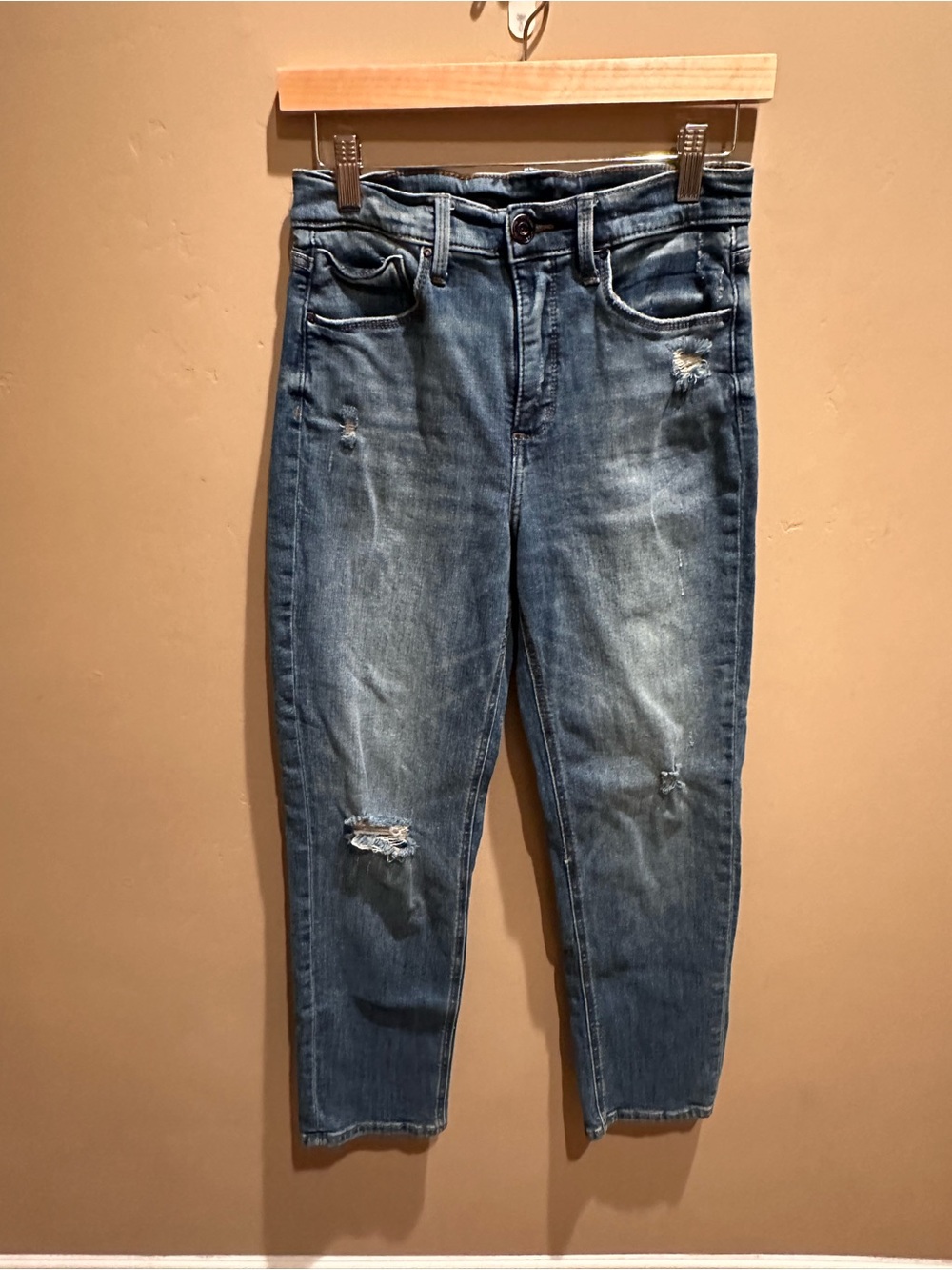 Wetherly Pierce Women’s Size 26 High Rise Straight Leg Distressed Jeans
